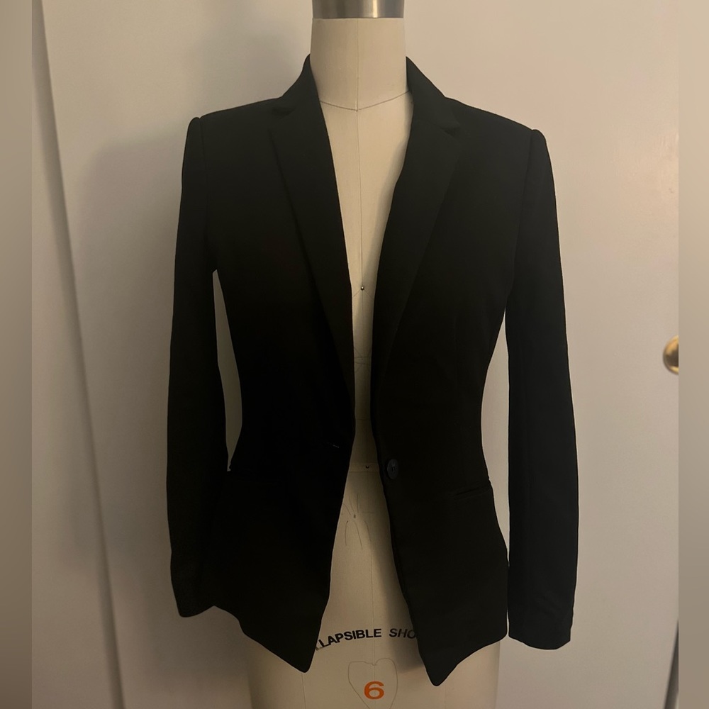 H&M Tailored Blazer Size 6 in black